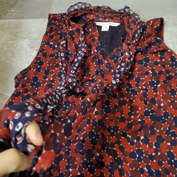 Diane Von Furstenberg 100% silk sleeveless top. Scarf. Red, navy blue. Size M. - Picture 3 of 14